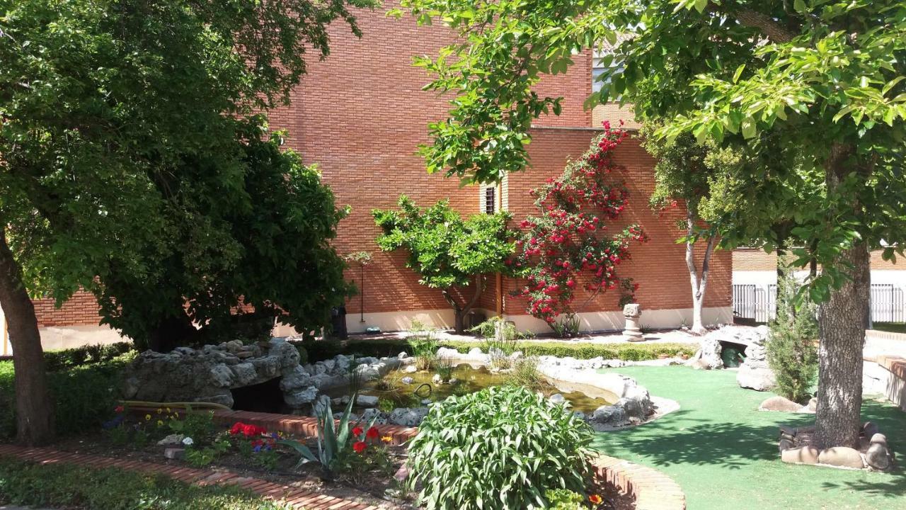 Centro San Viator Hostel Валадоид Екстериор снимка