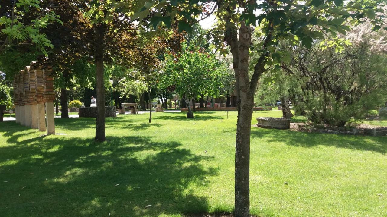 Centro San Viator Hostel Валадоид Екстериор снимка