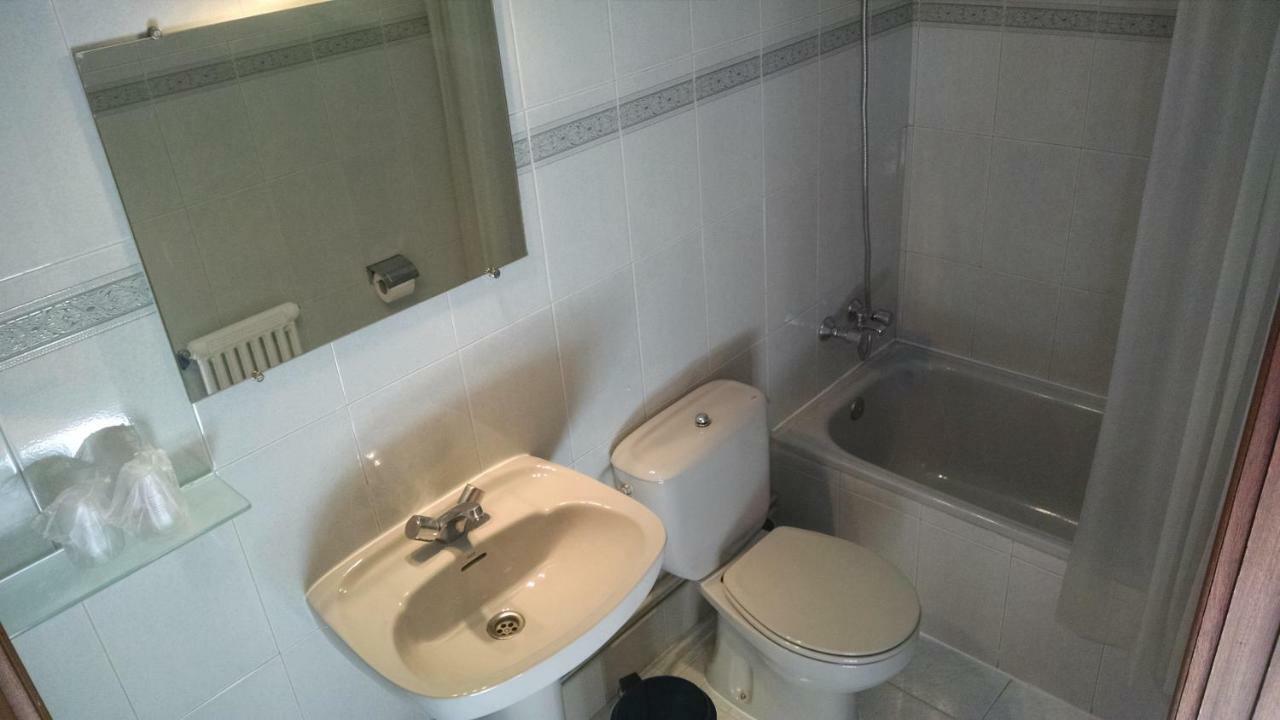 Centro San Viator Hostel Валадоид Екстериор снимка
